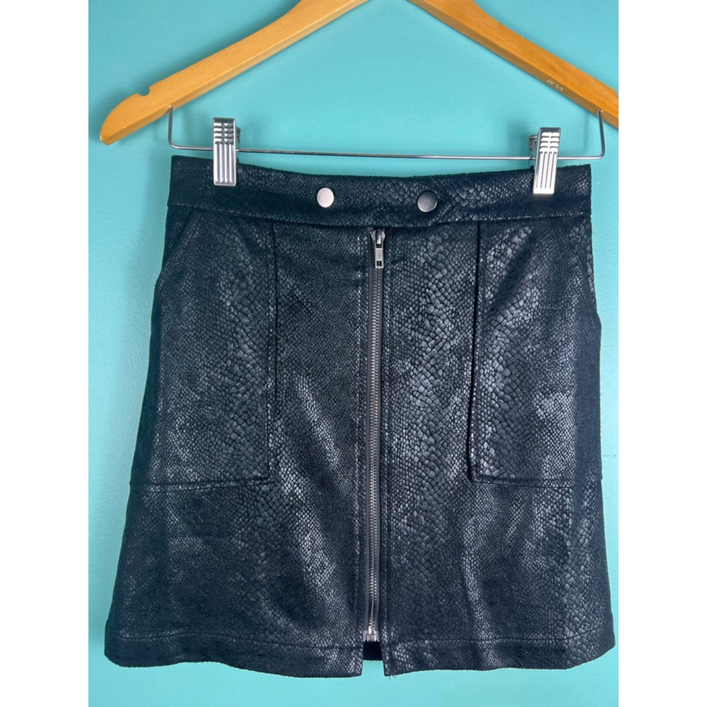 Women's Skies Are Blue Black Snakeskin Faux Leather Mini Skirt XS